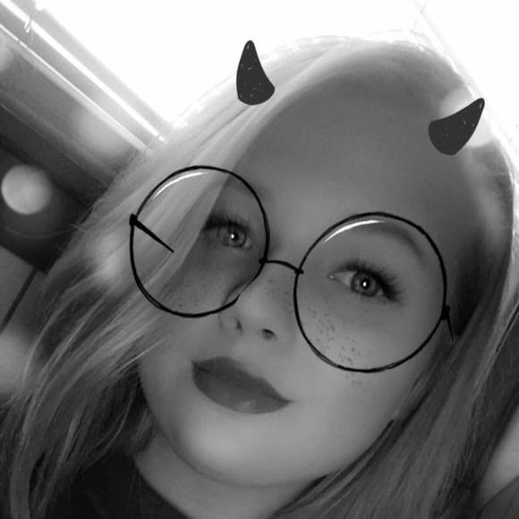 Meet your Posher, Jade - Picture 1 of 1